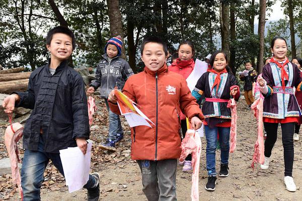 洪山广场还有站街的吗(乌拉特前旗),洪山广场在哪