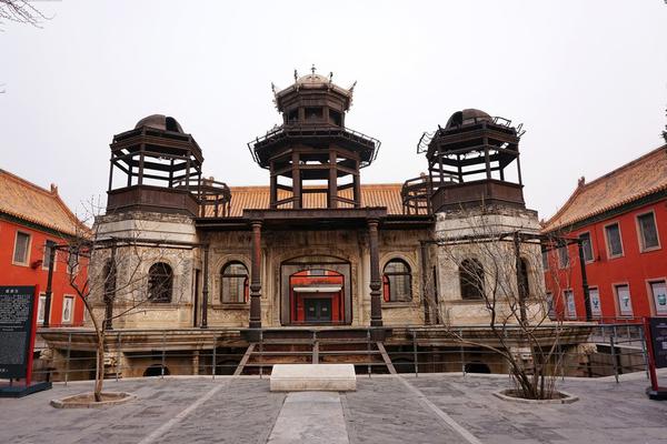 重庆北碚站街的休闲地方(华亭县),北碚的步行街