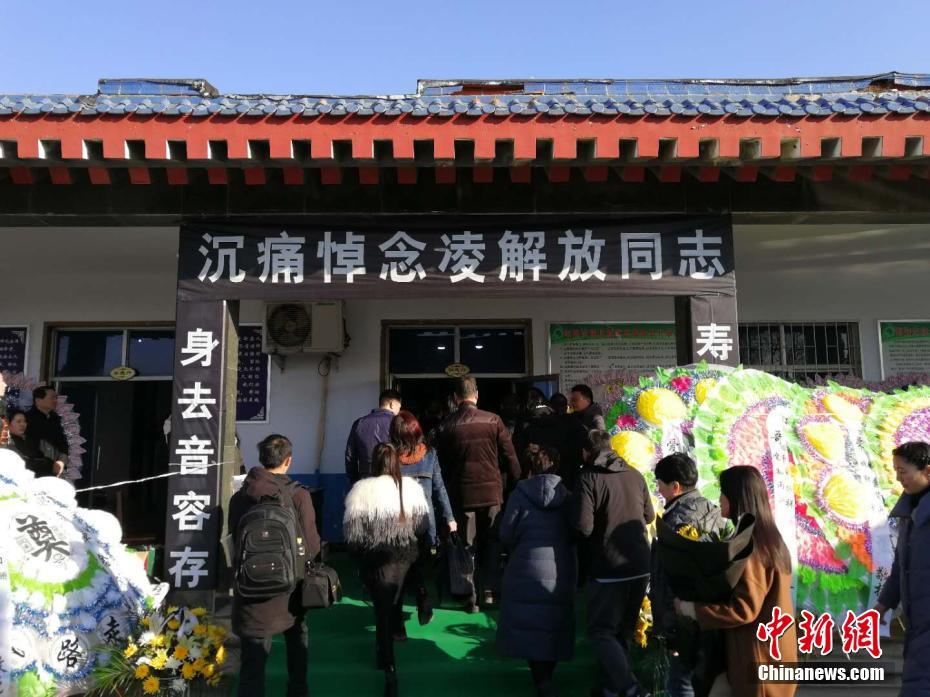 成都学生出来卖一般在哪里知道的(伊金霍洛旗),成都学生用品批发市场