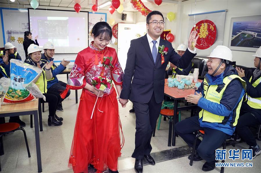 龙湖市场街女白天还是晚上(元阳县),龙湖市场哪有小巷子