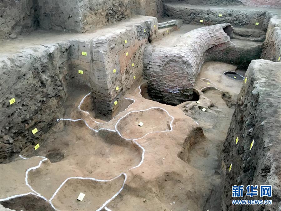 包头火车站哪有女的(唐河县),包头火车站附近哪里有女的