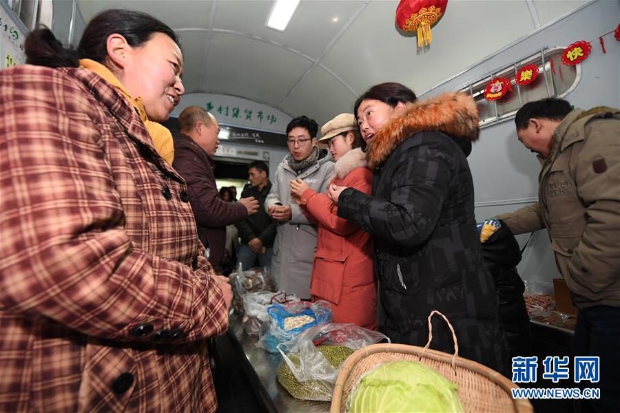 赤壁市晚上好玩的巷子(甘谷县),赤壁宵夜好吃的地方