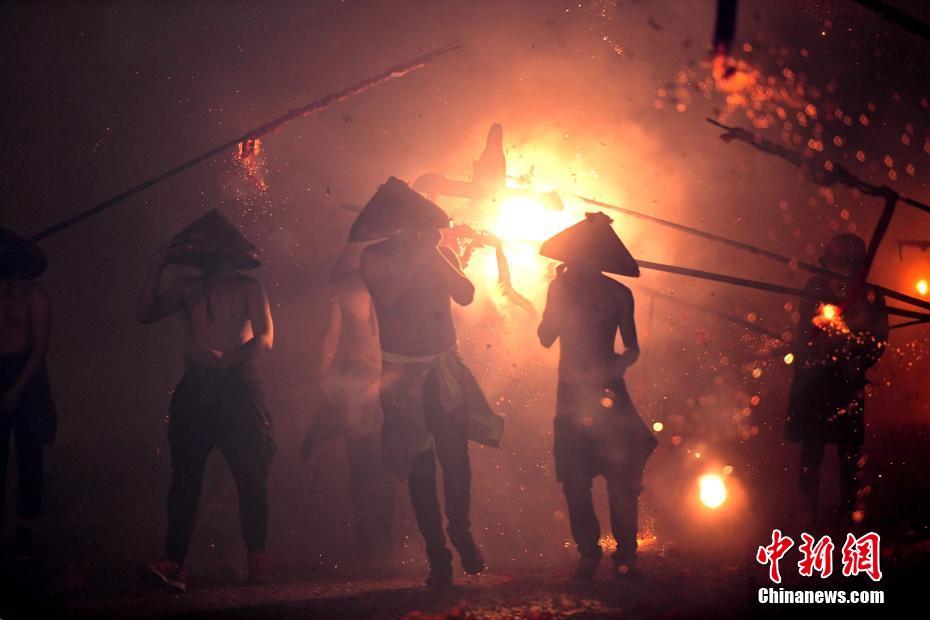 莞式服务包括几个项目(瓦房店市),莞式服务都包括什么_